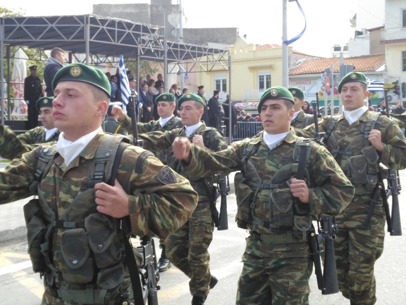 Βίντεο και φωτό από τη Στρατιωτική παρέλαση στην Ξάνθη - Φωτογραφία 12