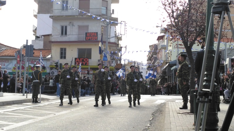 Βίντεο και φωτό από τη Στρατιωτική παρέλαση στην Ξάνθη - Φωτογραφία 3