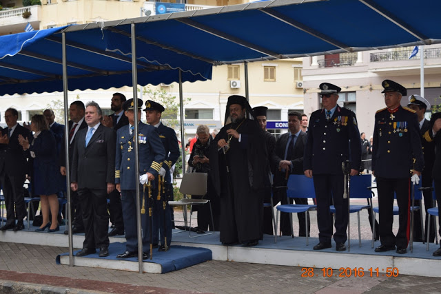 Φωτό από τη στρατιωτική παρέλαση στην Καλαμάτα - Φωτογραφία 3