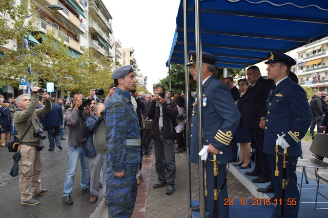 Φωτό από τη στρατιωτική παρέλαση στην Καλαμάτα - Φωτογραφία 39