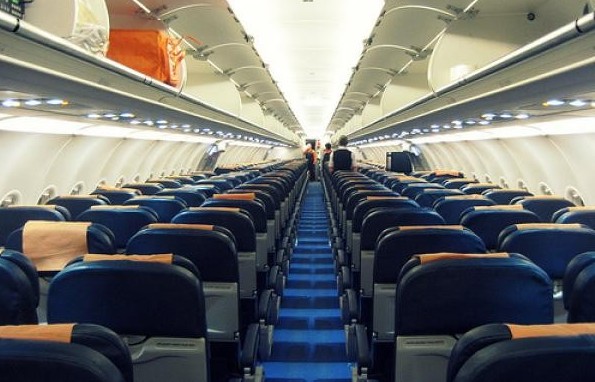 Το ξέρατε; Ποιες θέσεις του αεροπλάνου είναι οι πιο ασφαλείς - Φωτογραφία 1