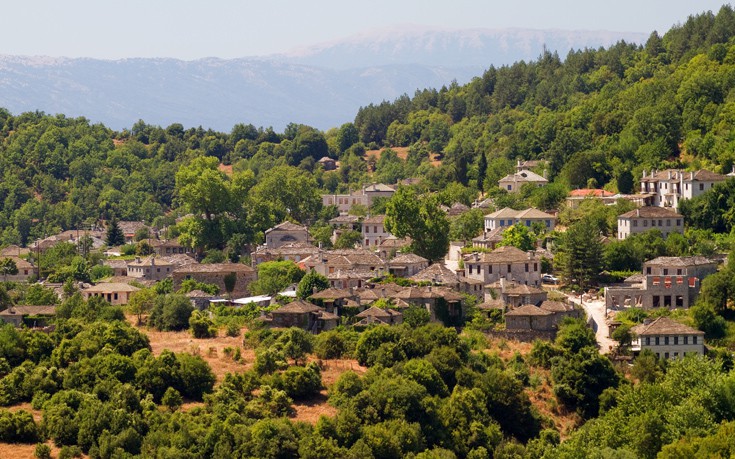 Ανακαλύψτε την απαράμιλλη ομορφιά ενός χωριού που είναι «κρυμμένο» μέσα σε Εθνικό Δρυμό! - Φωτογραφία 3