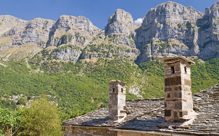 Ανακαλύψτε την απαράμιλλη ομορφιά ενός χωριού που είναι «κρυμμένο» μέσα σε Εθνικό Δρυμό! - Φωτογραφία 7