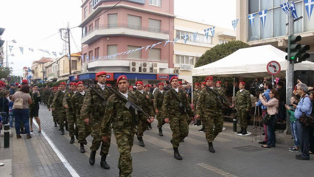 Φωτό από την εντυπωσιακή παρέλαση του 547 Α/Μ ΤΠ της V ΤΑΞΠΖ στο Ρέθυμνο - Φωτογραφία 4