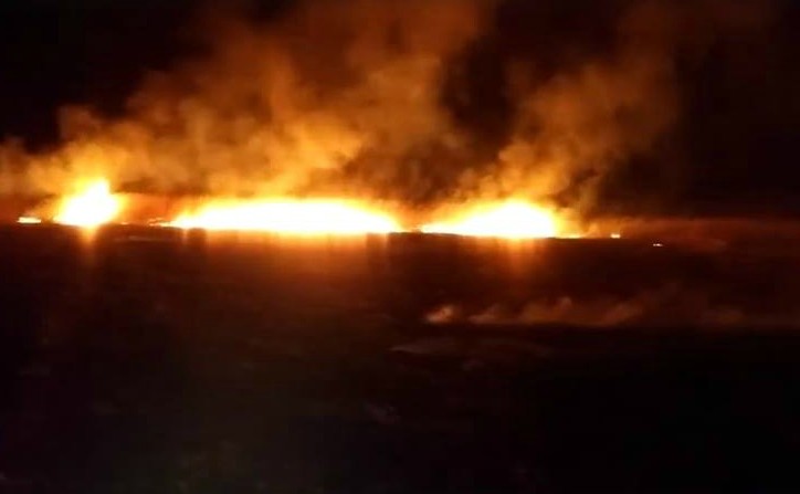 Στις φλόγες η Λίμνη Βιστωνίδα στην Ξάνθη - Συναγερμός στην Πυροσβεστική για την πυρκαγιά [video] - Φωτογραφία 1