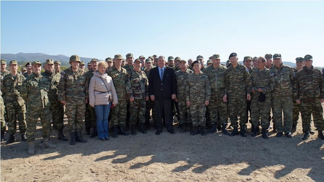 Ο ΥΕΘΑ Πάνος Καμμένος στην τελετή προς τιμή του ήρωα έφεδρου Λοχία Δημήτρη Ίτσιου στο πολυβολείο Π8 στο όρος Μπέλες - Φωτογραφία 5