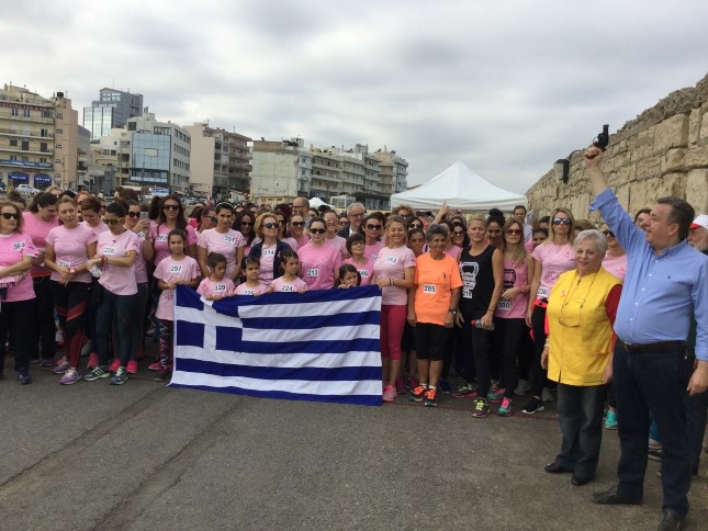 Κρήτη: Μικροί και μεγάλοι έτρεξαν για τον… καρκίνο – «Δυνατό» το μήνυμα που έστειλαν - Φωτογραφία 1