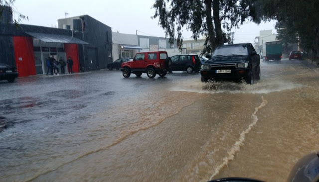 ΣΟΒΑΡΑ προβλήματα από τη συνεχή βροχόπτωση στα Χανιά - Φωτογραφία 5