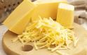 Τι θα συμβεί στο σώμα σου αν τρως πολύ τυρί