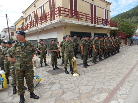 ΕΠΕΣΕ Η ΑΥΛΑΙΑ ΜΕ ΤΗΝ ΕΠΙΣΤΡΟΦΗ ΤΟΥ ΗΡΩΑ '' ΠΕΣΟΝΤΑ '' ΑΝΘΣΤΗ(ΚΔ) ΑΙΜΙΛΙΟΥ ΜΑΝΙΑ - Φωτογραφία 16