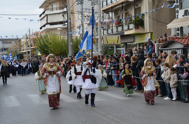 Δήμος Αχαρνών: Με την Παρέλαση κορυφώθηκαν οι εκδηλώσεις τιμής για την 28η Οκτωβρίου 1940 - Φωτογραφία 3