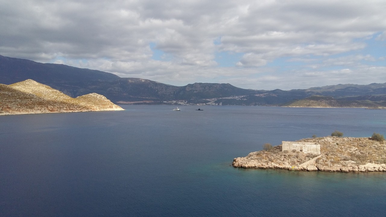 Ενα υποβρύχιο Type 214 και μια πυραυλάκατο έστειλε το ΠΝ στο Καστελόριζο ως «προειδοποίηση» στην Τουρκία - Φωτογραφία 7