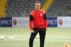 Η ΚΑΛΗ ΔΙΑΘΕΣΗ ΚΑΙ ΤΑ... ΚΟΛΠΑΚΙΑ ΤΟΥ ΜΠΕΝΤΟ ΣΤΗΝ ΠΡΟΠΟΝΗΣΗ ΣΤΟ ΚΑΖΑΚΣΤΑΝ! (PHOTOS)