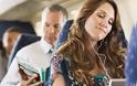 10 πράγματα που δεν πρέπει ΠΟΤΕ να κάνεις στο αεροπλάνο