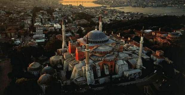 Hurriyet: Άρα η Κωνσταντινούπολη είναι ελληνική κ. Ερντογάν; - Φωτογραφία 1