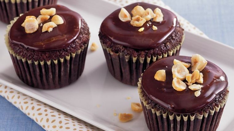 Cupcakes σοκολάτας με φουντούκι - Φωτογραφία 1