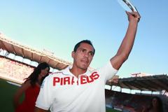 ΜΕΓΑΛΟΣ... ΨΑΡΑΣ Ο ΖΙΟΒΑΝΙ! (PHOTOS)