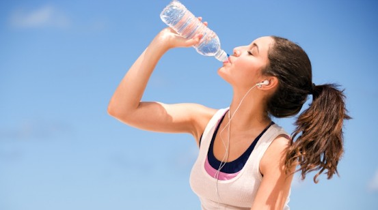 Πόσο νερό πρέπει να πίνετε πριν από κάθε γεύμα για να χάνετε ένα κιλό ανά μήνα - Φωτογραφία 1
