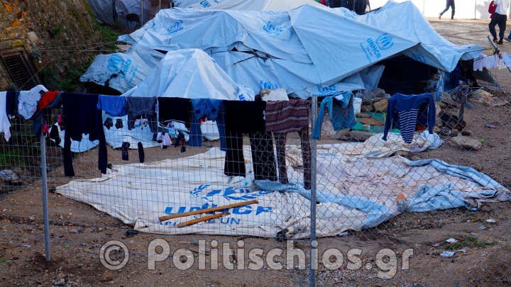Χίος: Άθλιες συνθήκες διαβίωσης στην καταυλισμό της Σούδας μετά τη νεροποντή - Φωτογραφία 1