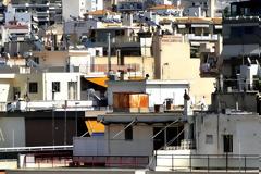 Έτσι κατέρρευσε η κτηματαγορά και χάθηκαν 18 δισ. σε 8 χρόνια [πίνακες]