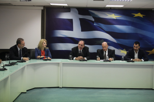 Τα σπαστά ελληνικά και οι δεσμεύσεις του νέου υπουργού Οικονομίας - Φωτογραφία 1
