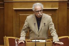 Η αμήχανη στιγμή της ομιλίας του νέου υπουργού Παιδείας!