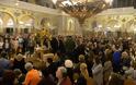 Χιλιάδες οι προσκυνητές για την Αγία Ζώνη στον Ιερό Ναό Αγίου Ανδρέα - Μέχρι αύριο θα παραμείνει στην Πάτρα