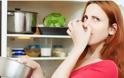 Έξυπνα tips για να διώξετε τις άσχημες μυρωδιές από το ψυγείο σας