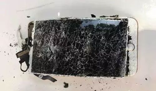 Ένα iPhone 7 μετά από πτώση εκρήγνυται και παίρνει φωτιά - Φωτογραφία 3