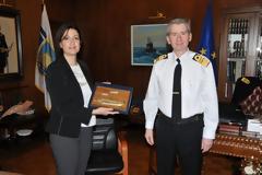 Επίσκεψη Ειδικής Γραμματέως ΥΠΕΘΑ σε Αρχηγείο Στόλου και Ναύσταθμο Σαλαμίνας