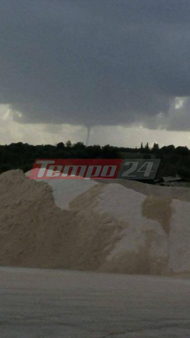 Ανεμοστρόβιλος χτύπησε τη Δυτική Αχαΐα... [photo] - Φωτογραφία 2