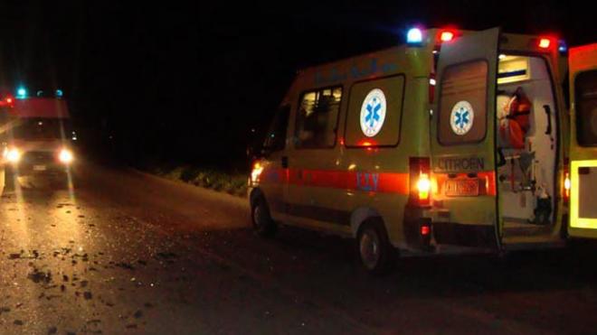 Τραγωδία τα ξημερώματα στην Πάτρα - Ένας νεκρός και δύο σοβαρά τραυματίες μετά από εκτροπή οχήματος - Φωτογραφία 1