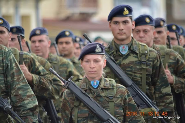 Φωτό από τη στρατιωτική παρέλαση στη Σάμο για την 104η επέτειο ένωσης του νησιού με την Ελλάδα - Φωτογραφία 21