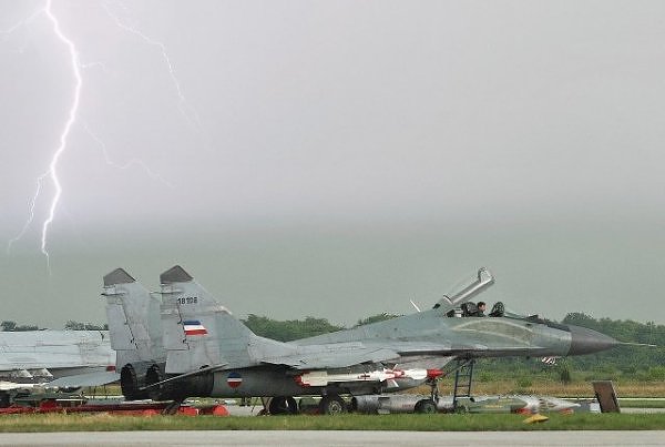 Έτοιμη να παραδώσει έξι MiG-29 στη Σερβία η Ρωσία αν… - Φωτογραφία 1