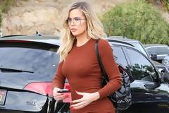 Khloe Kardashian: Ο ξένος Τύπος εκθειάζει τις καμπύλες της!