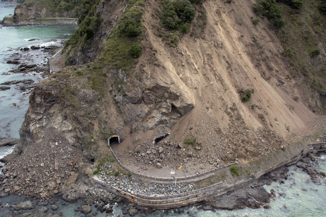 Σείεται η γη! - Μπαράζ ισχυρών μετασεισμών μετά τα 7,8 Ρίχτερ στη Νέα Ζηλανδία - Φωτογραφία 3