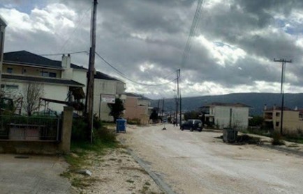 Η ασυνεννοησία μεταξύ δήμου Ιωαννιτών και ΔΕΗ ταλαιπωρεί τους κατοίκους στα Καρδαμίτσια - Φωτογραφία 1