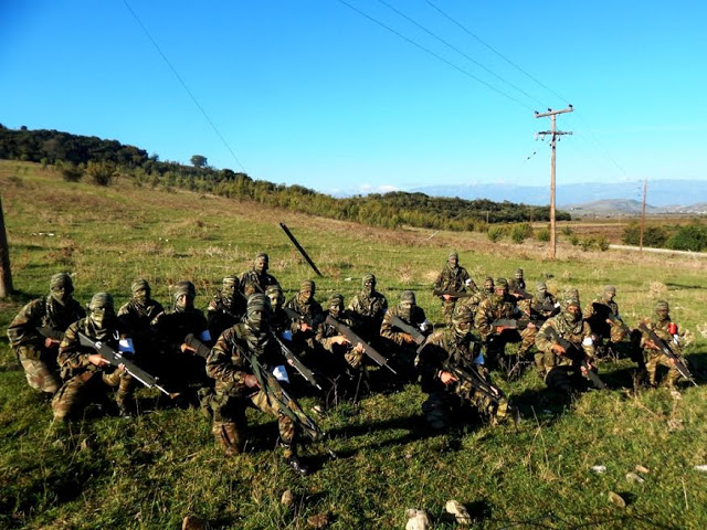 Εντυπωσιακές φωτό από τη στρατιωτική εκπαίδευση της ΣΜΥ - Φωτογραφία 16