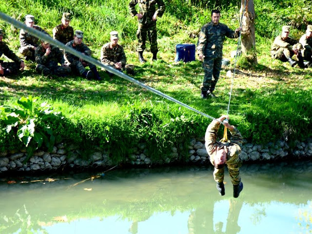 Εντυπωσιακές φωτό από τη στρατιωτική εκπαίδευση της ΣΜΥ - Φωτογραφία 24