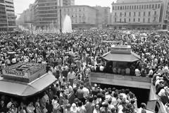 Καρέ καρέ η εξέγερση του Πολυτεχνείου -Τι διηγείται ο μοναδικός φωτορεπόρτερ που την κατέγραψε