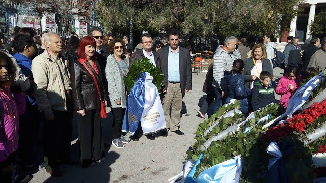 H Πανηπειρωτική Συνομοσπονδία Ελλάδος κατέθεσε στεφάνι στο Πολυτεχνείο - Φωτογραφία 2