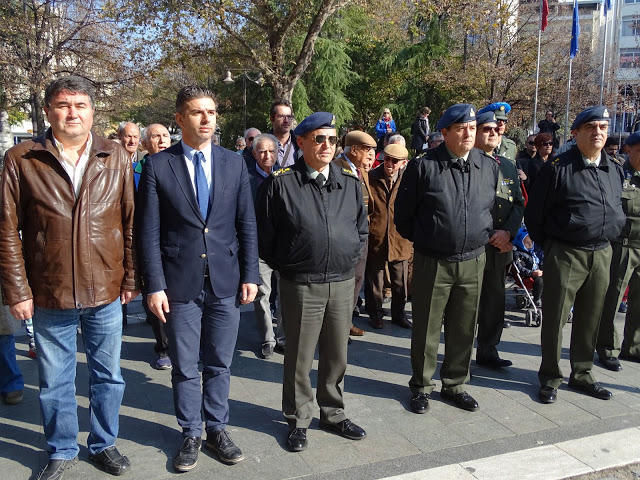 Φωτό από την εμφάνιση της Μπάντας του Γ'ΣΣ στην κεντρική πλατεία της Λάρισας - Φωτογραφία 6