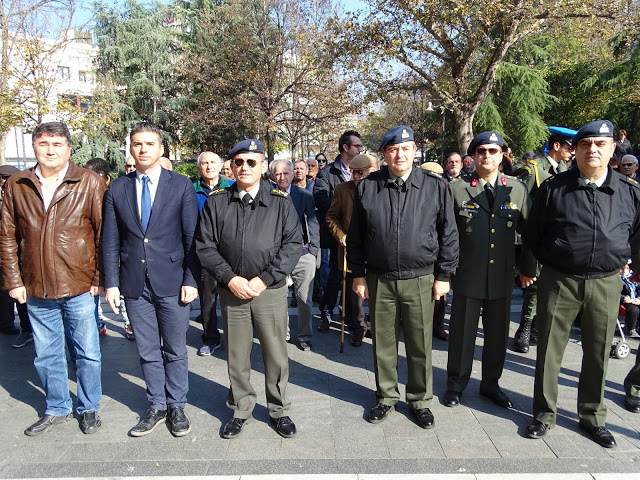 Φωτό από την εμφάνιση της Μπάντας του Γ'ΣΣ στην κεντρική πλατεία της Λάρισας - Φωτογραφία 7