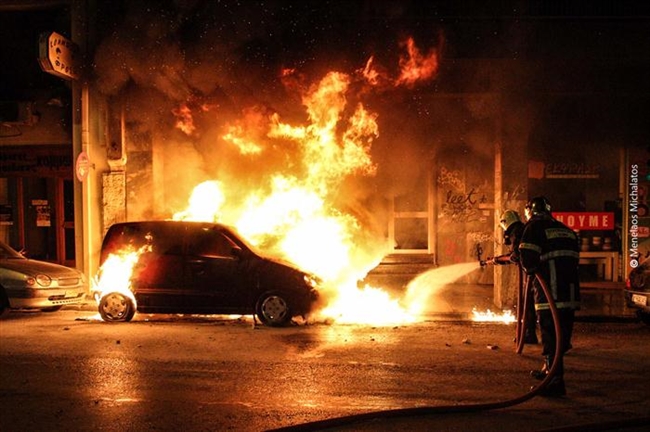 Πάτρα: Τι αποκαλύπτει η γυναίκα που της έκαψαν το αυτοκίνητο στα επεισόδια [video] - Φωτογραφία 1