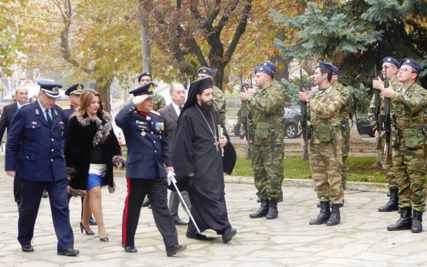 Καστοριά: Mε λαμπρότητα οι εκδηλώσεις για την ημέρα εορτασμού των Ενόπλων Δυνάμεων - Φωτογραφία 4