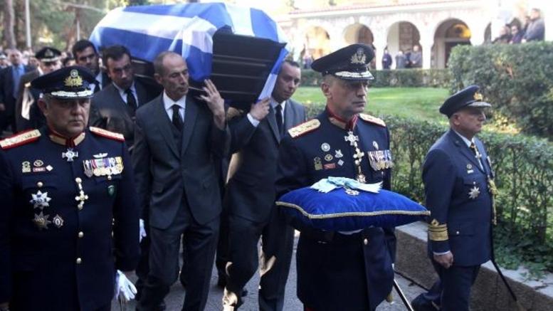 Κηδεία Στεφανόπουλου: Ο αντιστράτηγος Στεφανής που τιμήθηκε και τίμησε τον πρόεδρο - Φωτογραφία 1