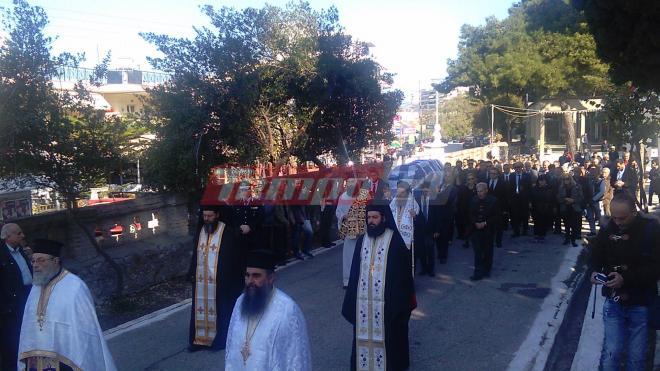 Πάτρα - ΤΩΡΑ: Το τελευταίο αντίο στον Κωστή μας - Το αδιαχώρητο στο Α' Νεκροταφείο [photos+video] - Φωτογραφία 4