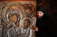 9350 - Τα Τρίκαλα υποδέχονται την Παναγία Παραμυθία της Ιεράς Μονής Βατοπαιδίου - Φωτογραφία 1