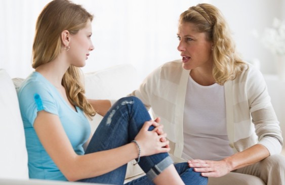 Πώς να διαχειριστείτε την πρώτη ερωτική απογοήτευση του έφηβου παιδιού σας - Φωτογραφία 1