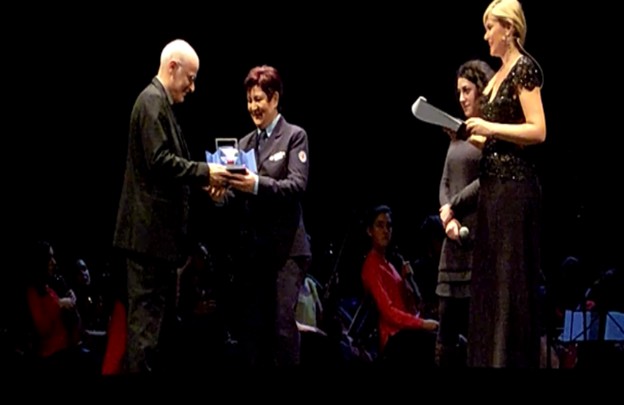 Το βραβείο ''Premio Galileo 2000'' στην Πρόεδρο του Περιφερειακού Τμήματος Ε.Ε.Σ. Κω κα Ειρήνη Παναγιωτοπούλου - Φωτογραφία 1